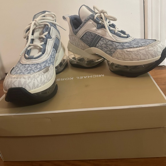 Michael Kors Women's Sneakers in Light Blue and Beige - Picture 14 of 14